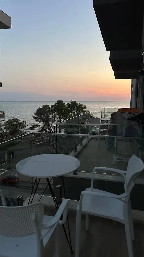 Sole Apartments Tea Shëngjin