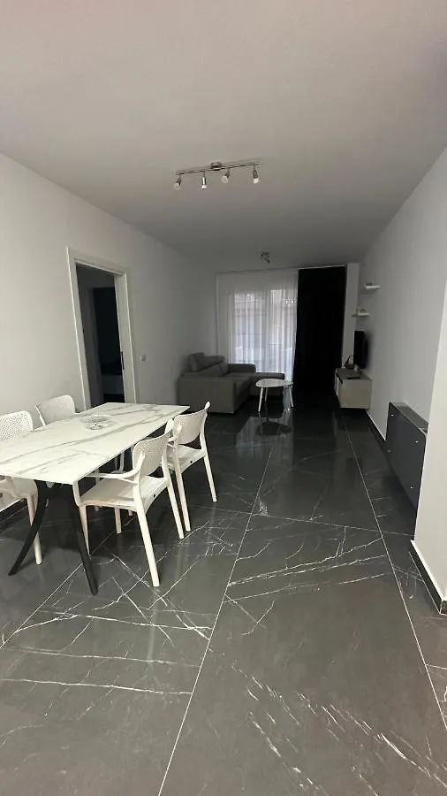 Sole Apartments Tea Shëngjin Albânia